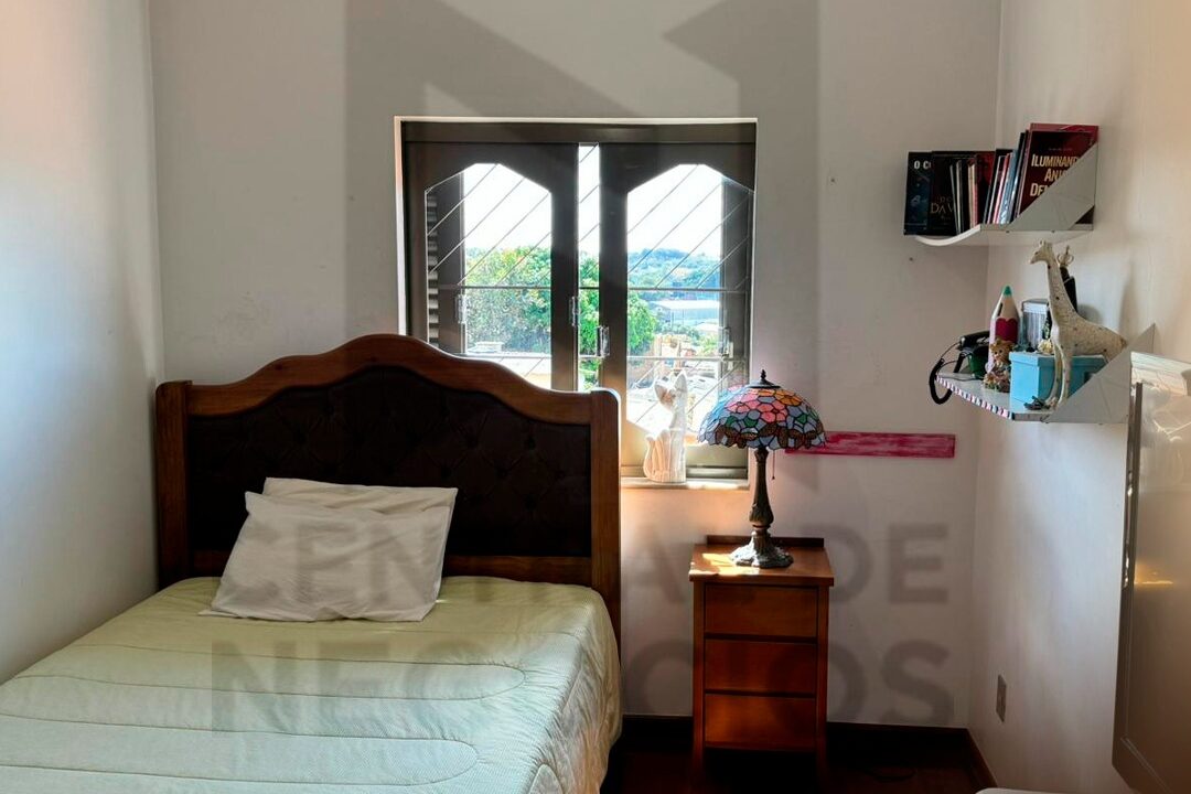 b4e22669-37a3-4571-8d33-24f77b07f81d