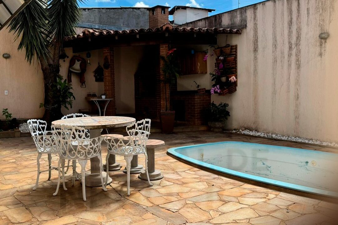 d60319bd-9234-43d7-a6cd-53b1094b97f1