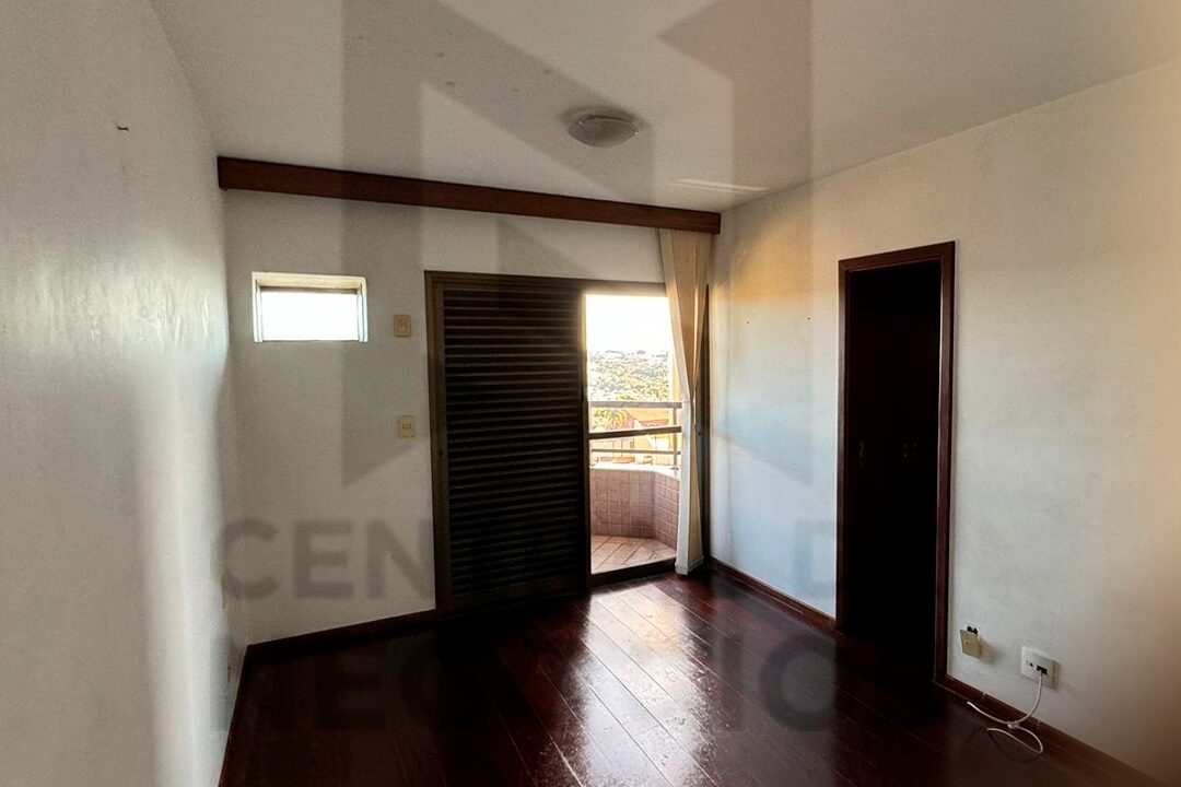 dee3e947-0639-4117-bb50-8ef337224b87