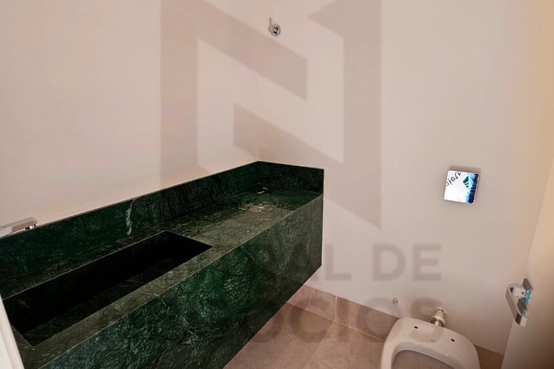 0afbcd77-e47a-4201-84a0-d1068508ea99