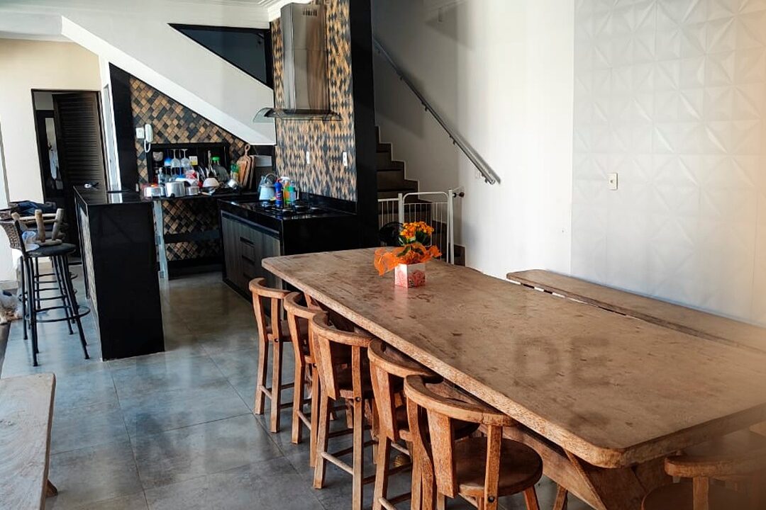 8bf5ec8a-ed8f-40e0-aa05-0595692478d6