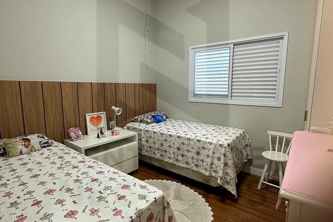 c07617ea-c676-4bd6-b2ba-65230588496a