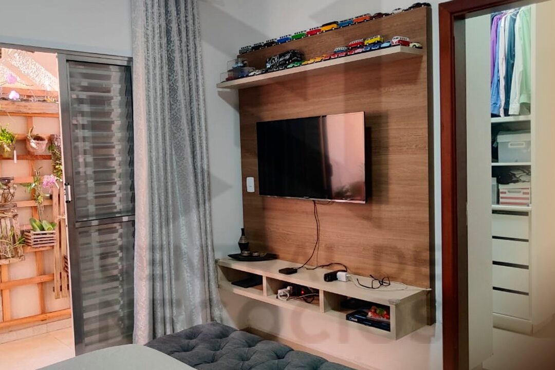 e1d285d1-c29a-42ab-be1d-38a2e6c12602