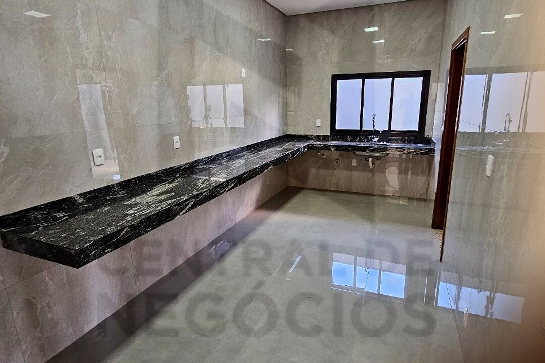 e462e51f-6c20-4d93-a6e8-38bc92efc6a5