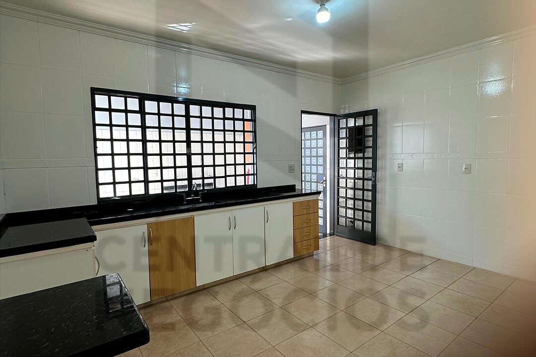 4fd5c9e3-adec-474e-a250-2b45a0993bb5