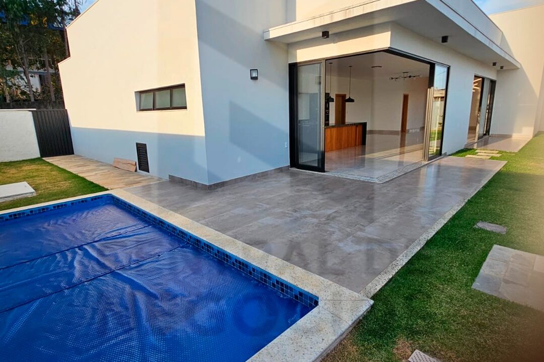 e3800e90-cecb-40b4-aaa7-5a2c7d62c2c0