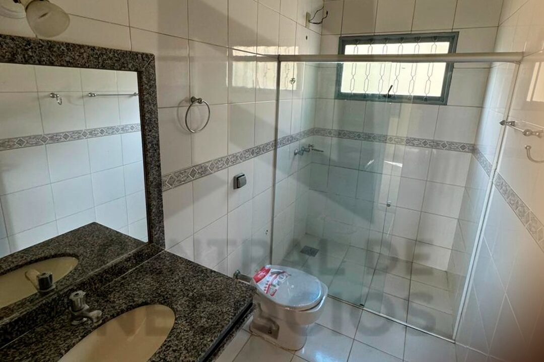 f0993dd6-2f68-447c-bfef-e8db57cb09ce