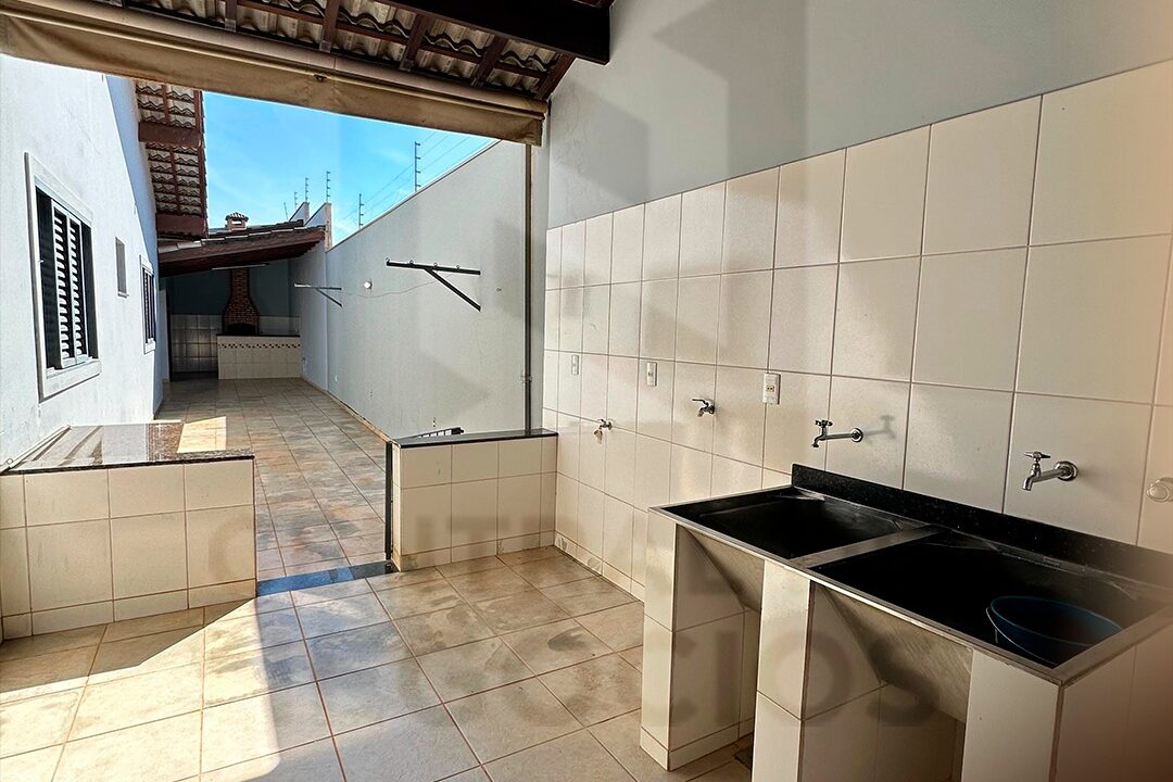 f1ba9eb1-f92b-441c-8c89-8101bece9655