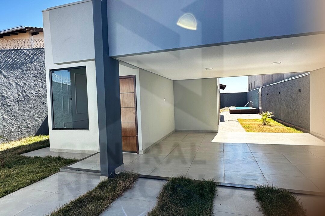 a27bb4f7-fb05-4ee2-a0c8-77155c984644