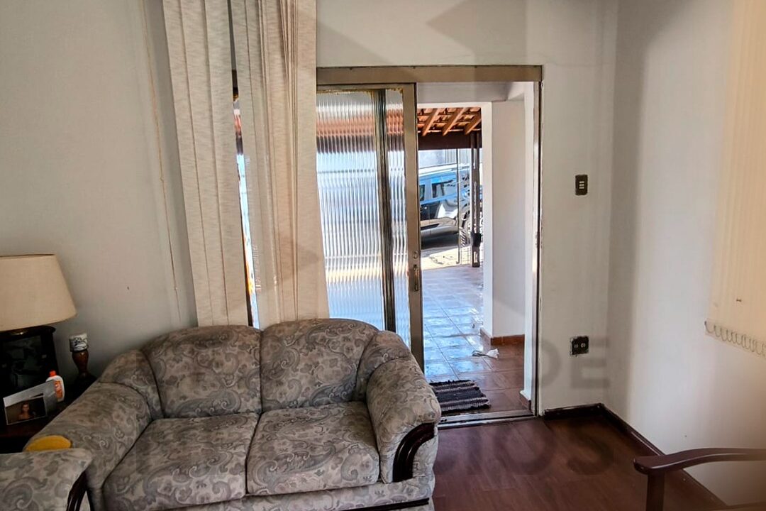 bf132e55-ceb6-4c1e-96ac-d724e058f982