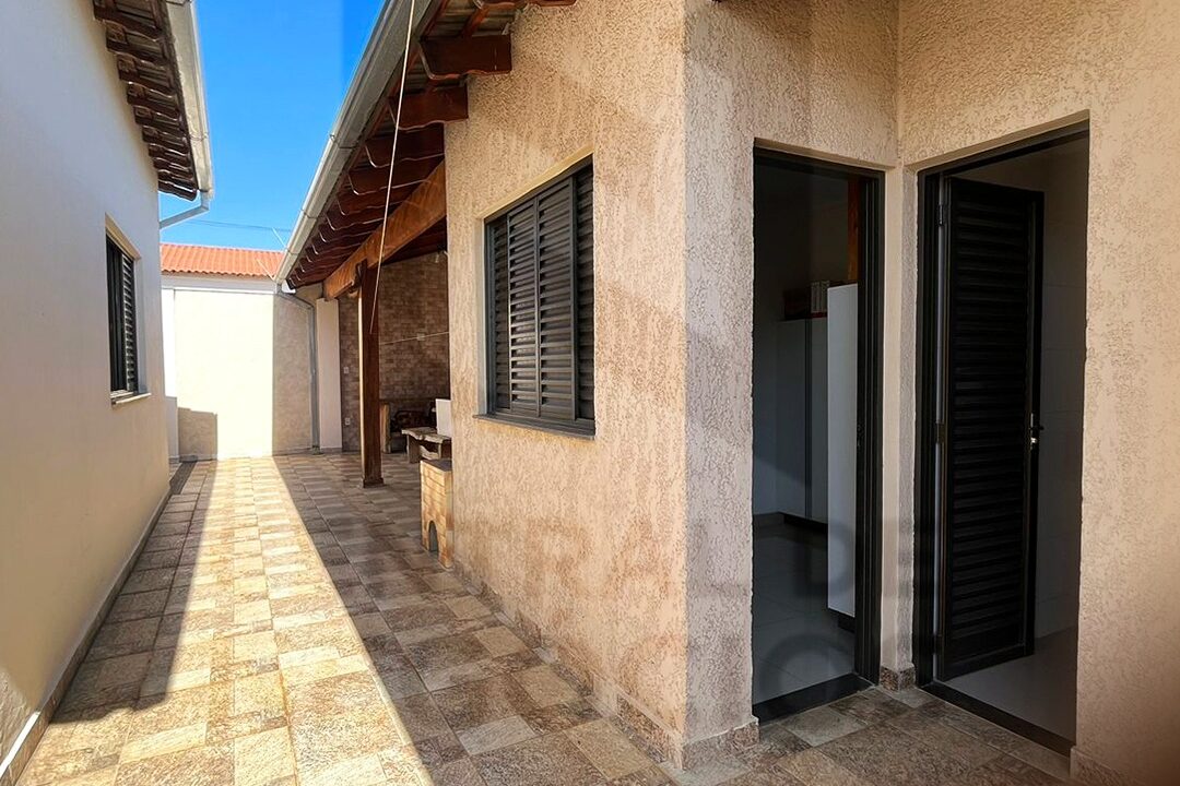 e518220b-b898-427c-aa04-f80f008f9406